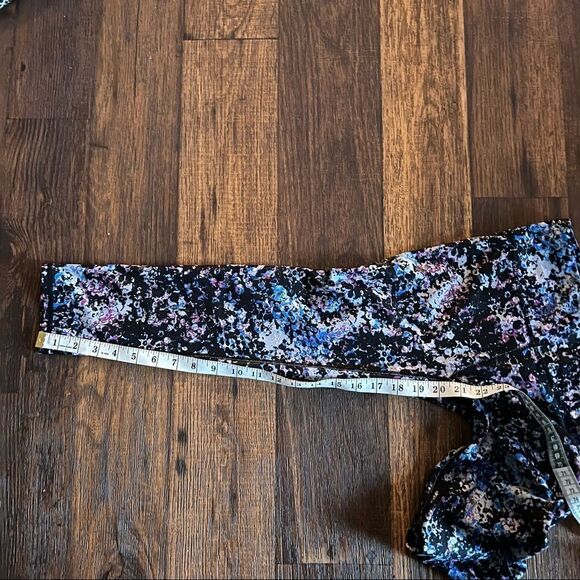 Fabletics crop leggings  - Picture 6 of 6